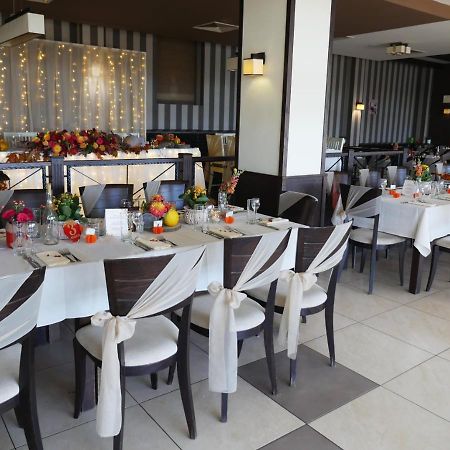 Park Hotel Stratesh Λόβετς Εξωτερικό φωτογραφία