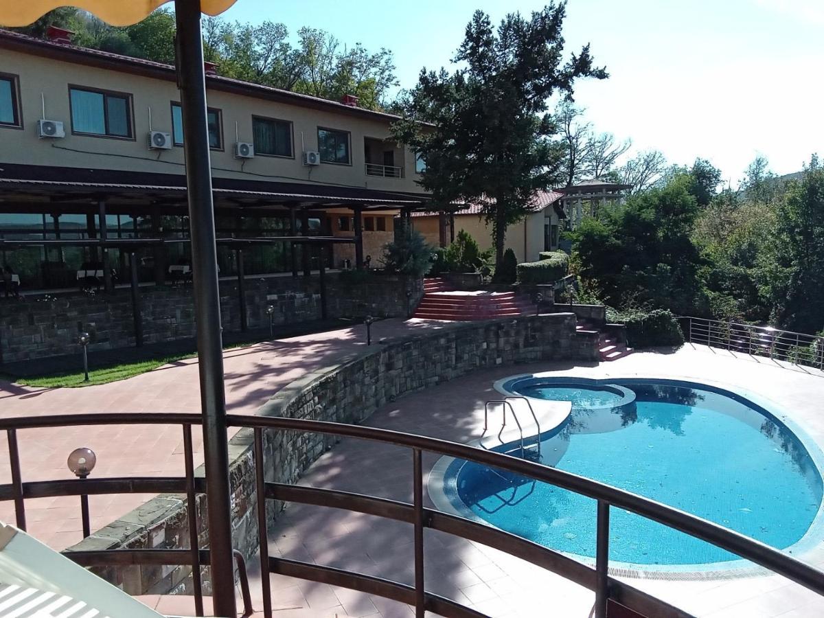 Park Hotel Stratesh Λόβετς Εξωτερικό φωτογραφία