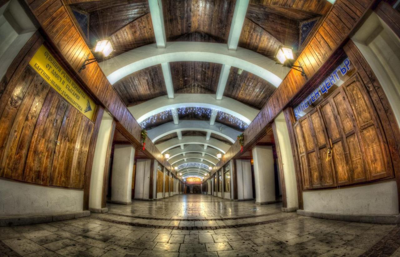 Park Hotel Stratesh Λόβετς Εξωτερικό φωτογραφία