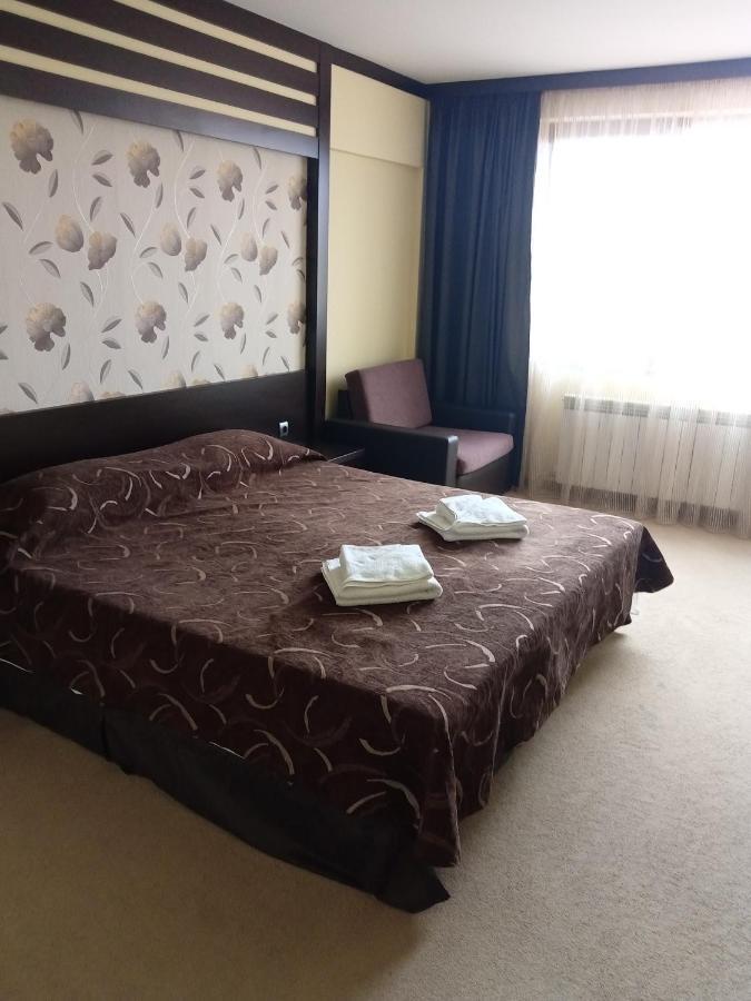 Park Hotel Stratesh Λόβετς Εξωτερικό φωτογραφία
